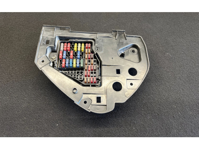 Блок предохранителей 8L0858387A Audi A3 S3 8L