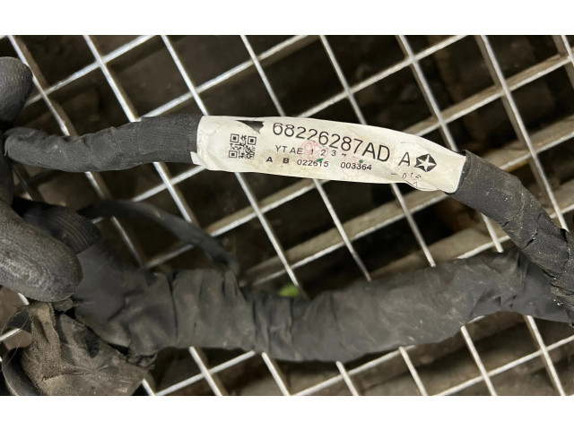 Блок предохранителей 68226287AD, P68226287AD Dodge Challenger