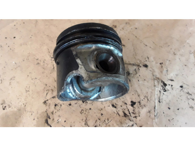 Píst Dodge Avenger pro naftový motor 2.0