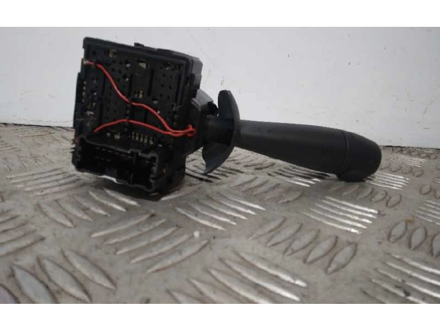 Ручка стеклоочистителей E11811260 Dacia Sandero