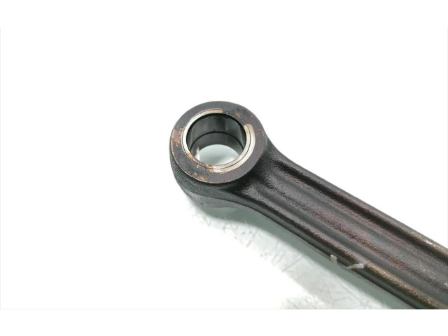 Шатун      Audi A3 S3 8P  