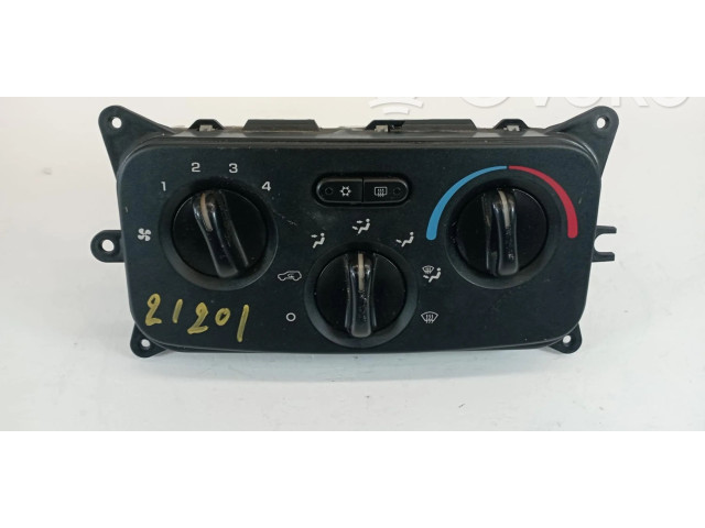 Блок управления климат-контролем Jeep Cherokee III KJ