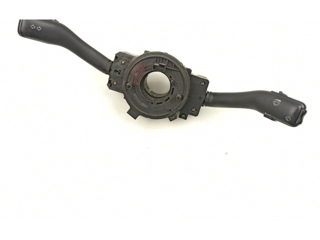 Ручка стеклоочистителей 8L0953513   Volkswagen Passat Alltrack