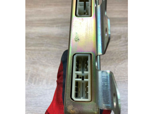 Блок управления двигателем ECU MD145275, E2T56072 Mitsubishi Colt