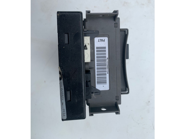 Pojistková skříňka 8200275726, 33233781 Renault Vel Satis 2002