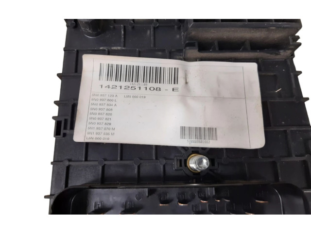   Pojistková skříňka 5N0937123A   Volkswagen Tiguan 2018