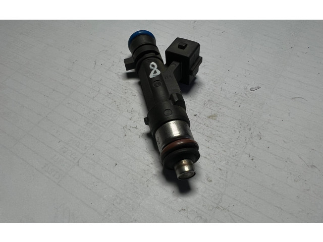 Vstřikovač 8200227124, 0280158034 Dacia Sandero pro benzínový motor 1.4