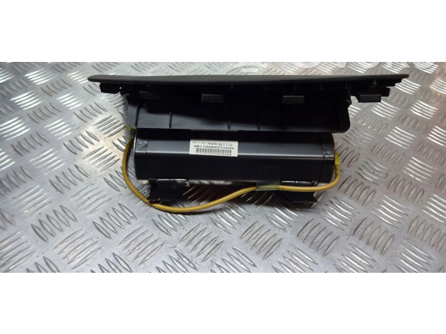 Подушка безопасности пассажира CB8057K7002 Mazda Premacy