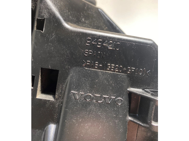 Pojistková skříňka 9494210 Volvo XC70 2001