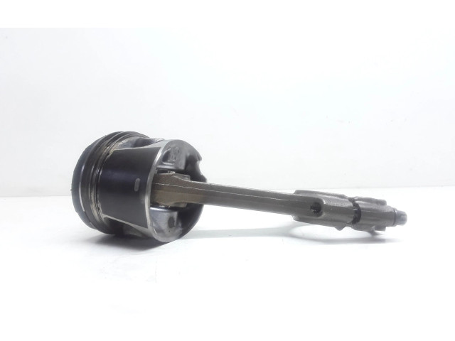  Поршень с шатуном D5244T10   Volvo V70  