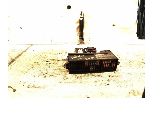   Pojistková skříňka    Volkswagen Tiguan 2008