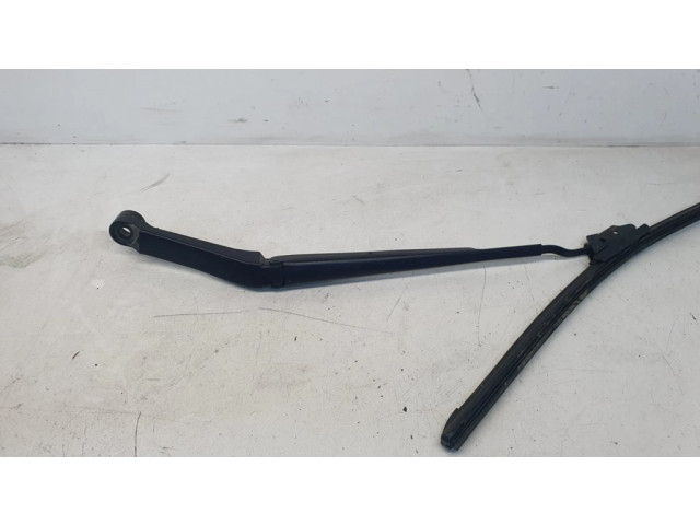 Ножка стеклоочистителей лобового стекла