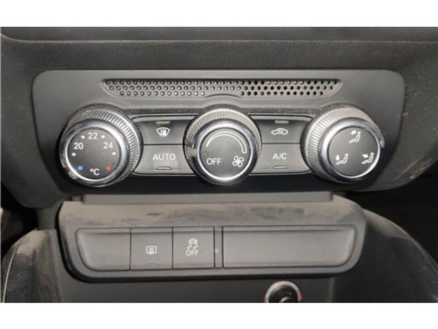 Блок управления климат-контролем 80820043C Audi A1