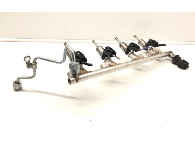 Магистральная трубка топлива PE0113250B    Mazda 3 II   