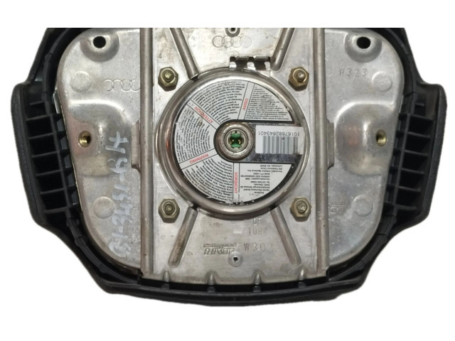 Подушка безопасности водителя 4B0880201Q Audi A6 S6 C4 4A