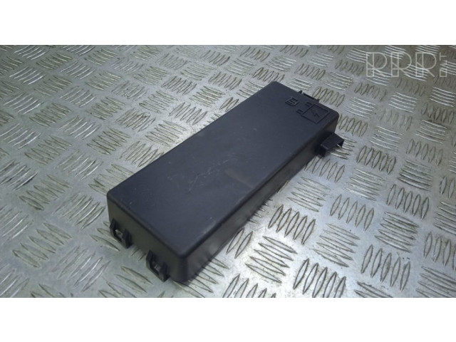 Крышка блока предохранителей 7271381830 Maserati Levante