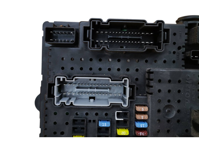 Блок предохранителей 30728512, 28017881   Volvo XC90    