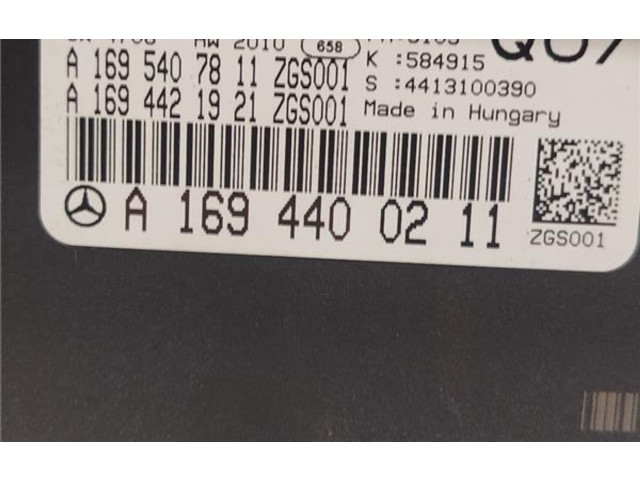 Панель приборов A1694400211, A1694400211 Mercedes-Benz A W169