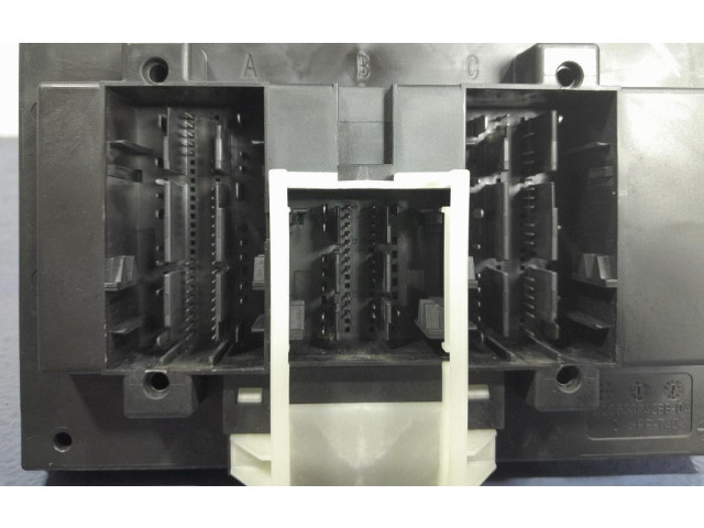 Блок комфорта 5Q0937084CK, 5Q0937084CK Skoda Octavia Mk3 (5E)