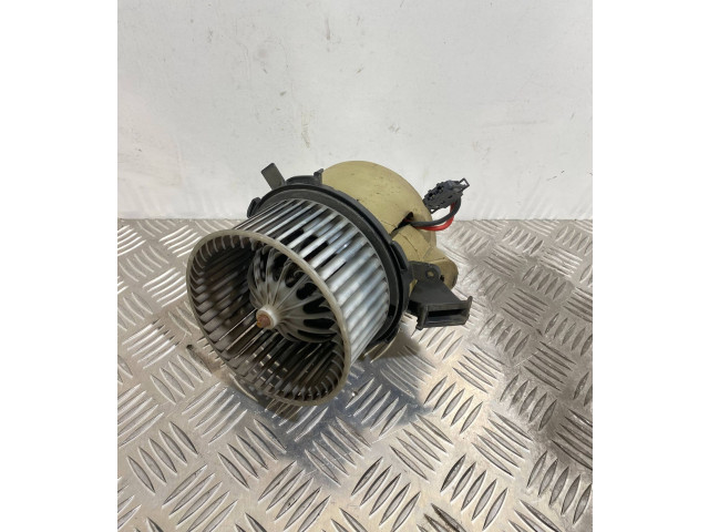 Вентилятор печки    8K1820021   Audi Q5 SQ5