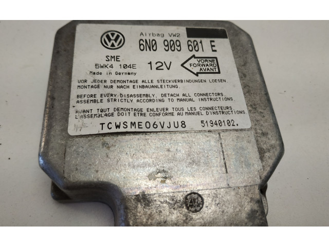 Блок подушек безопасности 6N0909601E   Volkswagen Golf III