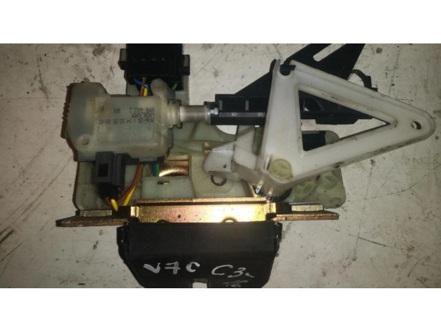 Замок капота двигателя