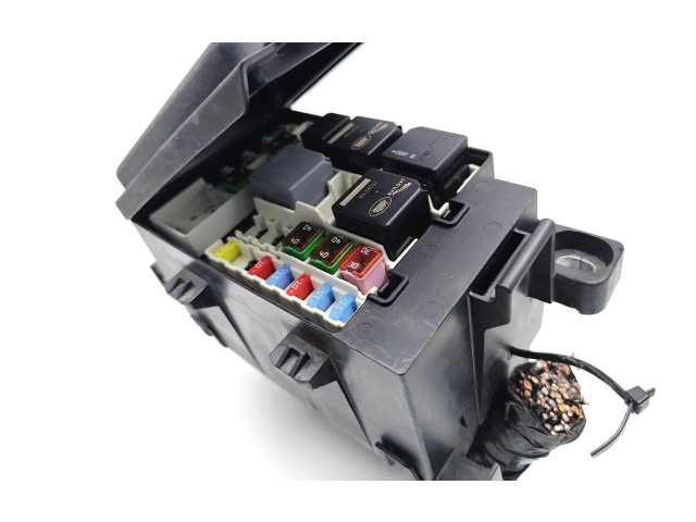 Блок предохранителей GX73-14A076-DA Jaguar XE