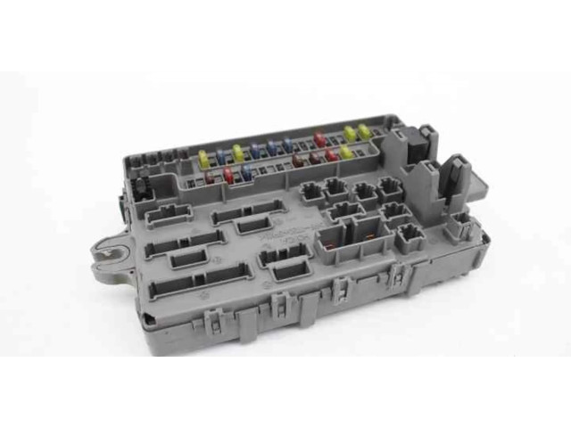 Блок предохранителей    Honda Jazz    