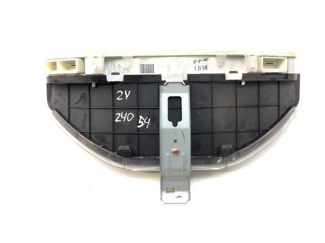 Панель приборов Mazda 626