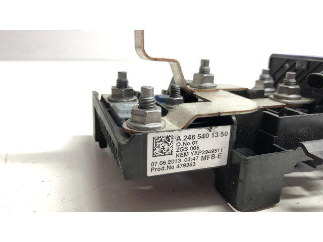 Pojistková skříňka 2465401350 Mercedes-Benz A W176 2013