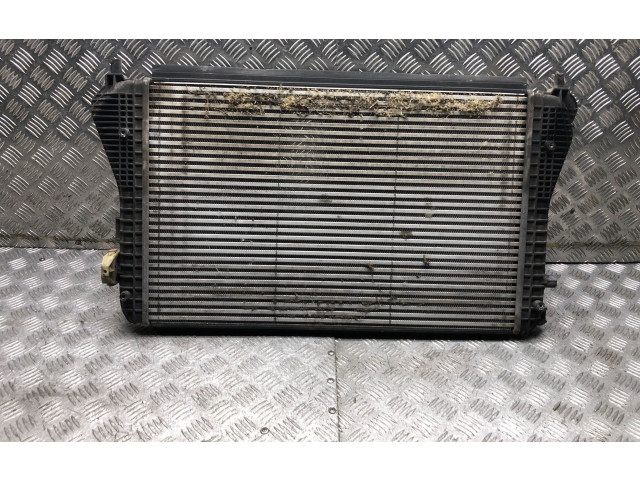 Интеркулер 1K0145803BN Volkswagen Golf VI