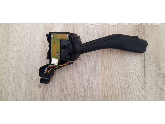 Ручка поворотов/ фонарей 1K0953513A   Skoda Octavia Mk2 (1Z)