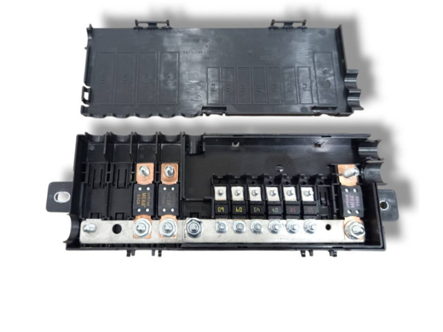 Ящик предохранителей (комплект) HX7314516AA, 301191801 Jaguar XE