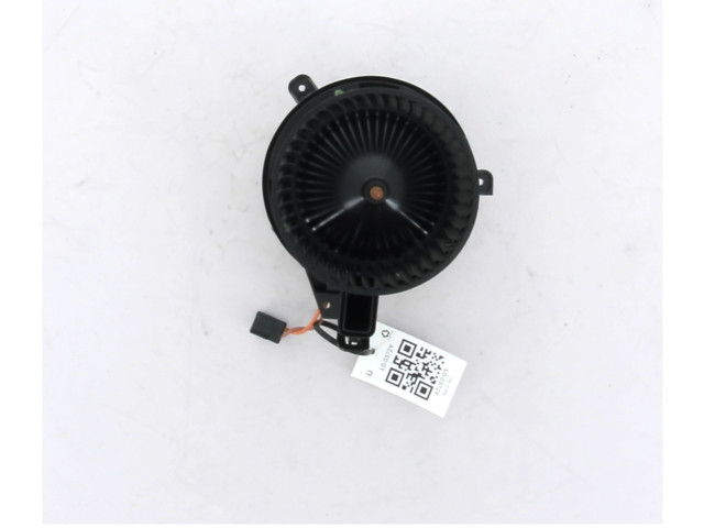 Вентилятор печки 2Q1820021A, L0-0372Y Audi A1