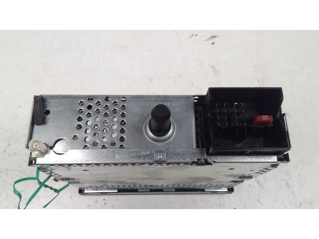 Радио/ проигрыватель CD/DVD / навигация