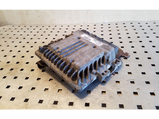 Řídící jednotka 237102426R, 237101908R Renault Megane III 2013