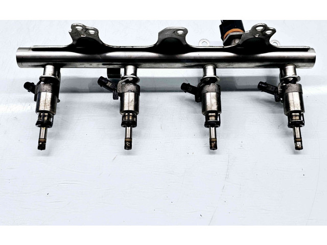 Топливная рампа 06J133317M   Skoda Superb B6 (3T)  