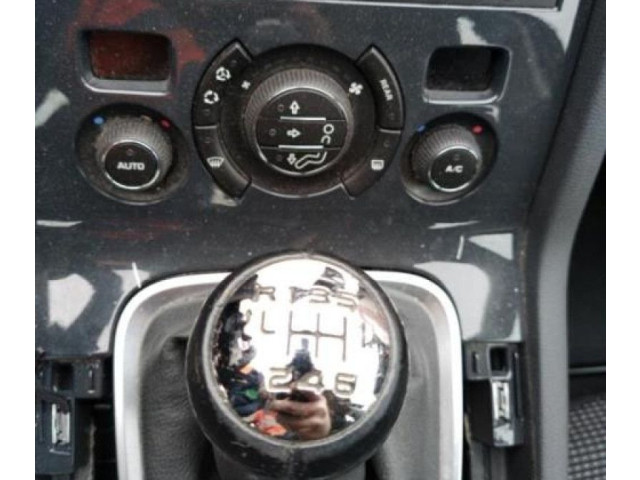 Панель приборов 9810462680 Peugeot 5008