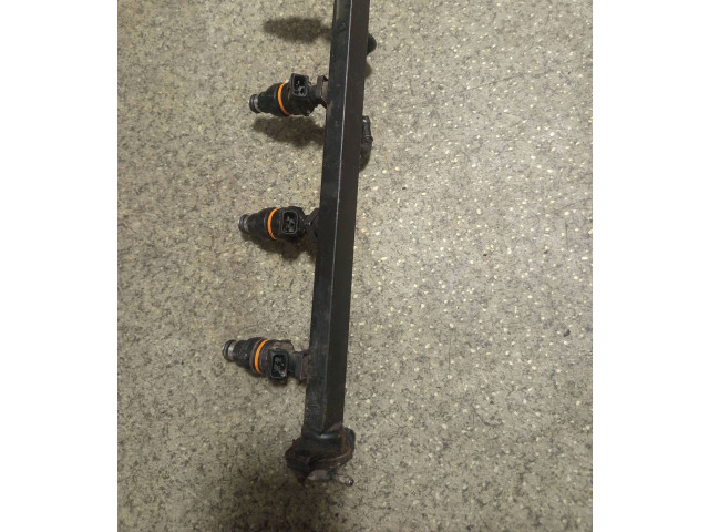 Vstřikovací lišta 1734355 BMW 3 E36 M42b18