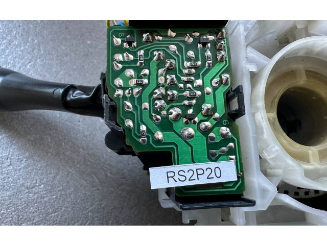 Ручка стеклоочистителей MR277911 Mitsubishi Pajero