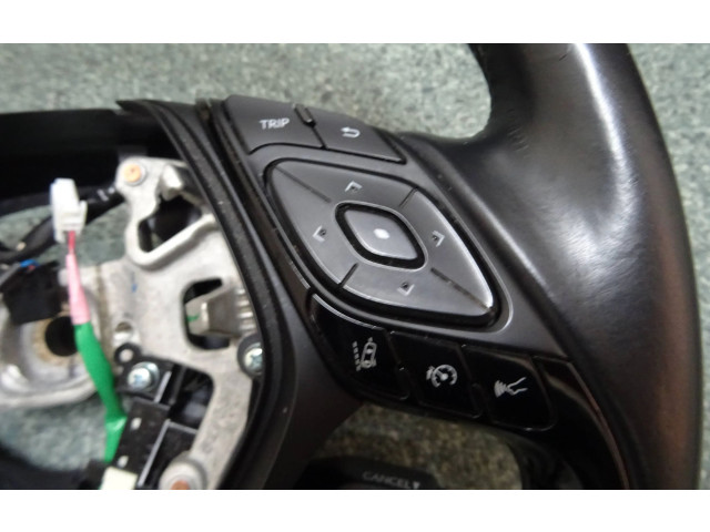 Руль Toyota C-HR I 2016 - 2023 года