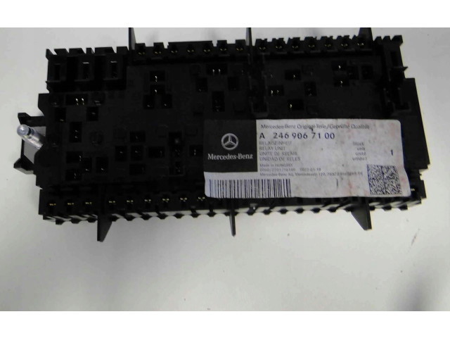   Pojistková skříňka A2469067100, A2469067100   Mercedes-Benz GLA W156 2013