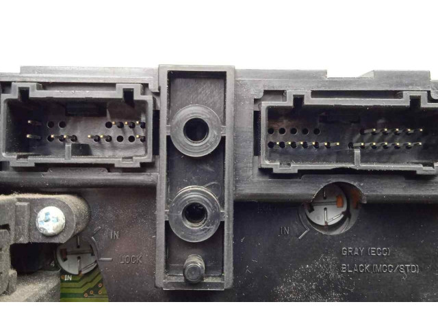 Блок управления климат-контролем 8682930-02W02E Volvo S60