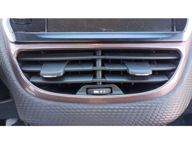 Блок управления климат-контролем    Peugeot 2008 I