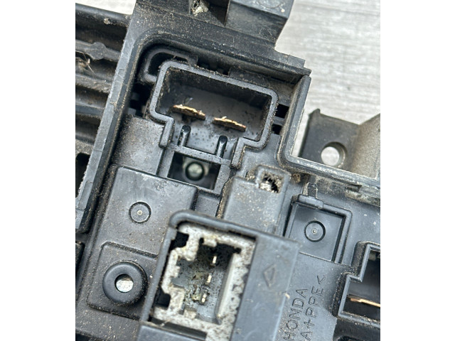 Блок предохранителей Honda Accord