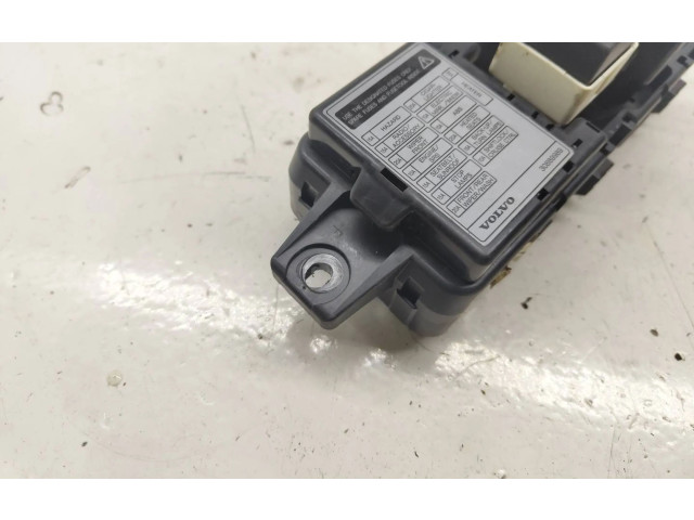 Pojistková skříňka 30889989 Volvo S40, V40 2000