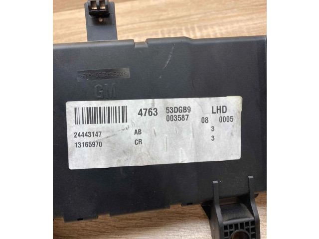 Pojistková skříňka 13165970, 24443147 Opel Vectra C 2002