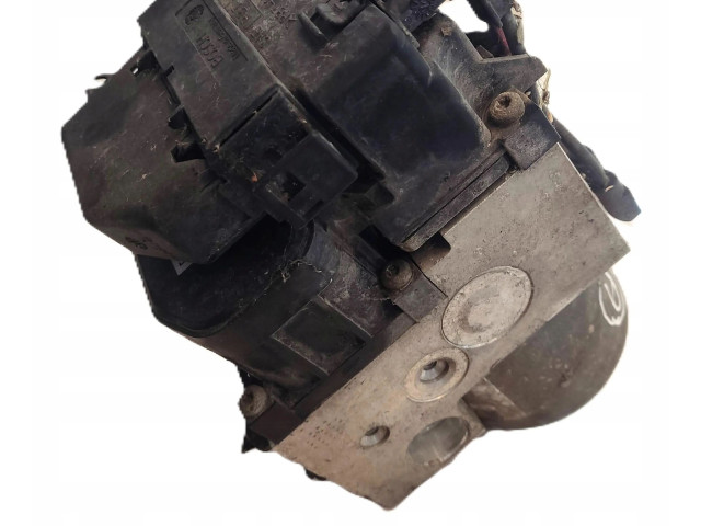 Блок АБС 27531AC040 Subaru Forester SF 2000 - 2003 года