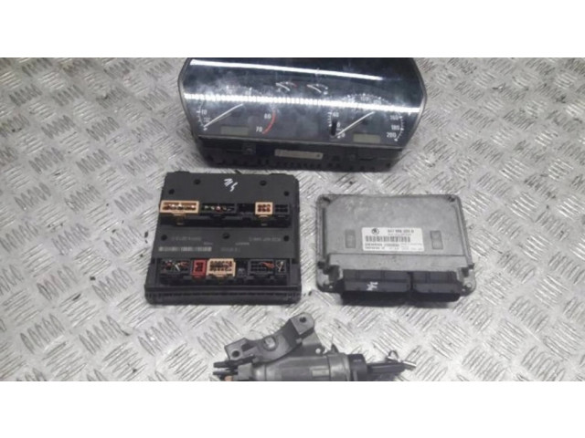 Комплект блоков управления 047906033G Skoda Fabia Mk1 (6Y)