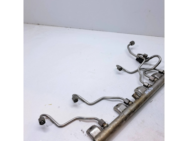 Vstřikovací lišta 13537547599, 7547599 BMW 5 F10 F11 pro benzínový motor 4.4